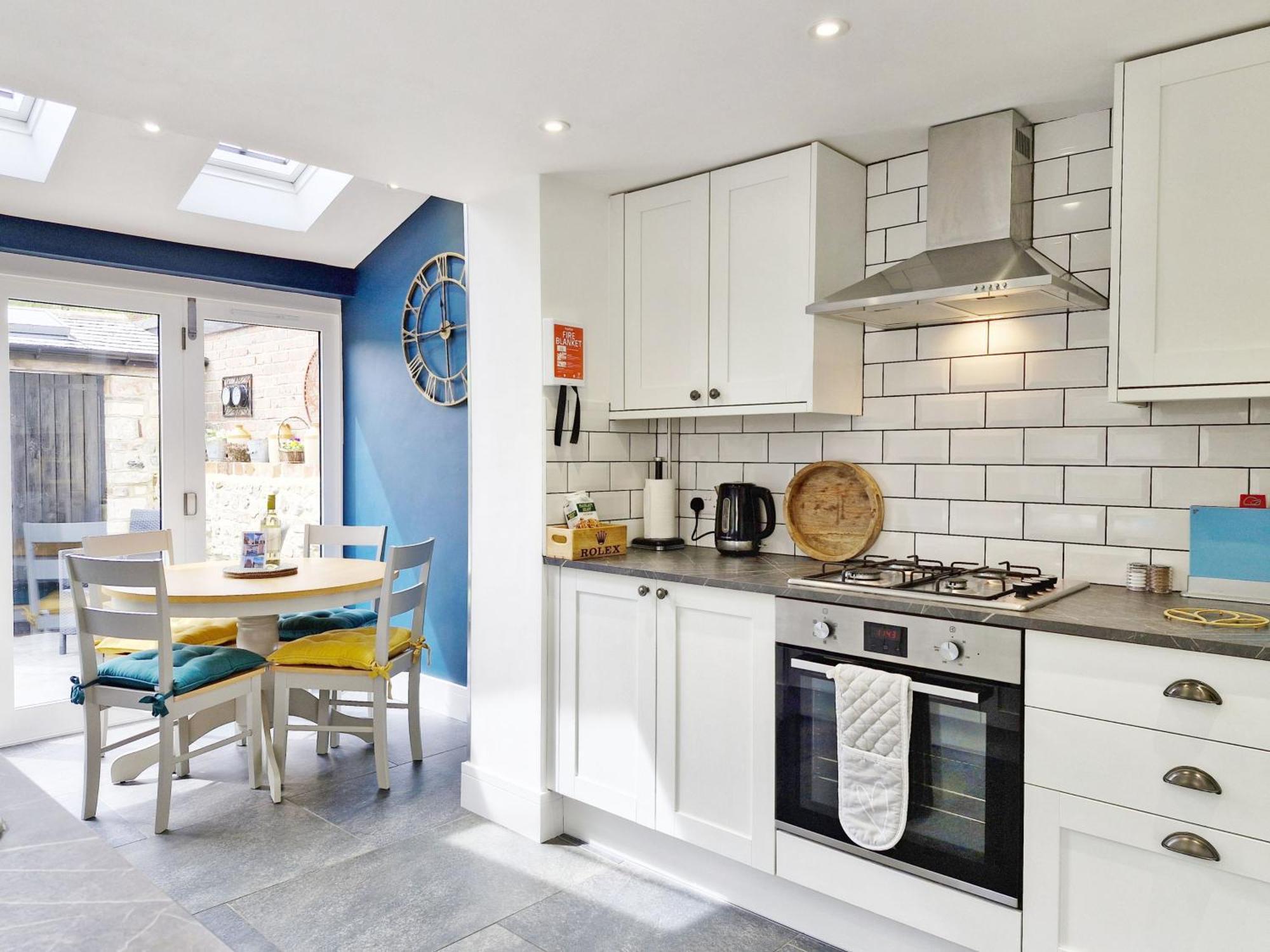Four Priory Road, Chichester Luaran gambar