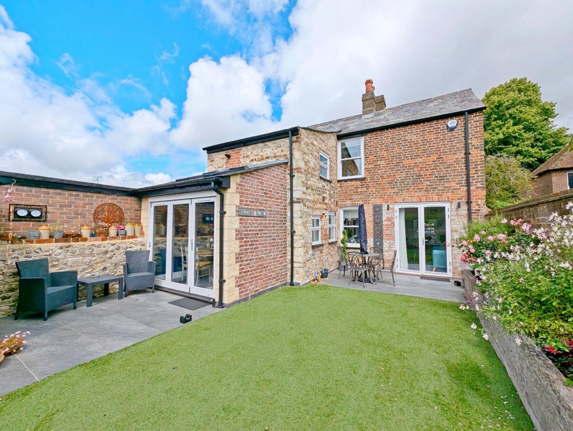 Four Priory Road, Chichester Luaran gambar